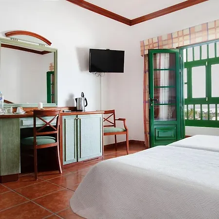 Alojamento de Acomodação e Pequeno-almoço Hotelito El Campo 3*