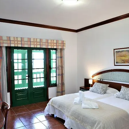 Hotelito El Campo 3*